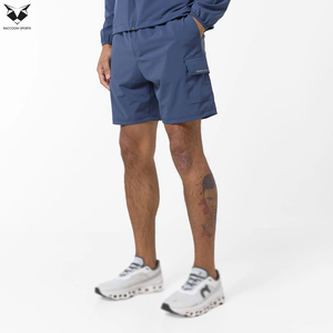 Conjunto de Pantalones Cortos y Chaqueta Cortavientos Azul Sólido para Hombre, Chaqueta Deportiva Impermeable con Capucha Premium y Pantalones Cortos Deportivos Tipo Cargo, 2 Piezas - Product Image 4
