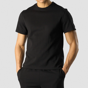 เสื้อยืดออกกำลังกายผู้ชาย แห้งเร็ว น้ำหนักเบา 240 กรัม ลายพิมพ์ลำลอง ระบายอากาศได้ดี ทรงพอดีตัว ทรงโอเวอร์ไซส์ สวมใส่สบาย แขนสั้น - Product Image 4