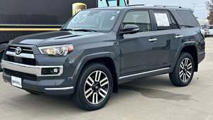 พร้อมส่ง รถยนต์มือสอง 4Runner Limited 4WD SUV – รุ่นออฟโรดระดับพรีเมียม (ปี 2024) - Product Image 1