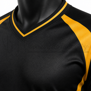 Fabricante de Camisetas de Fútbol Personalizadas, Negras y Doradas, Transpirables, 100% Poliéster, Antibacterianas, de Secado Rápido, Sublimadas - Product Image 6
