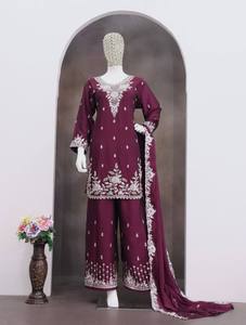 Costume pour femme violet brodé avec dupatta, coupe ample, longueur cheville, tenue traditionnelle indienne pakistanaise - Product Image 2