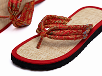 Meilleur fournisseur du Vietnam : Vente en gros de tongs en soie de cannelle et herbe marine pour femmes, style plateforme, antidérapantes et légères
