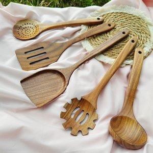 Juego de Utensilios de Cocina de Madera de 5 Piezas, Cuchara, Espátula y Servidor de Pasta Grabados Personalizados, Regalo Familiar - Product Image 4