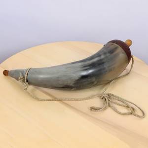 Corne en poudre traditionnelle de haute qualité pour accessoires de costumes historiques, survie en extérieur et collectionneurs de objets d'histoire - Product Image 4