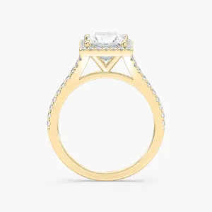 Bague de fiançailles Charlotte avec halo de diamants taille princesse d'un carat et demi, élégante, classique, bijoux féminins intemporels et raffinés - Product Image 6