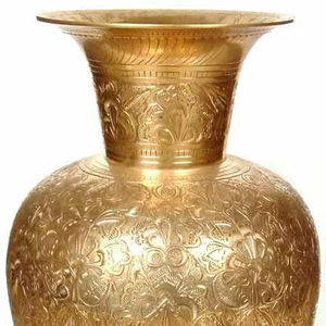Jarrón Floral Art Deco de Latón con Diseño Grabado, Decoración Ecológica para el Hogar, para Uso en Mesa - Product Image 1