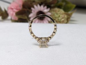 Bague de mariage Lurba Jewels en or jaune massif 14 carats, diamant de laboratoire taille radiant de 1,95 carat, style vintage, certifiée IGI - Product Image 3