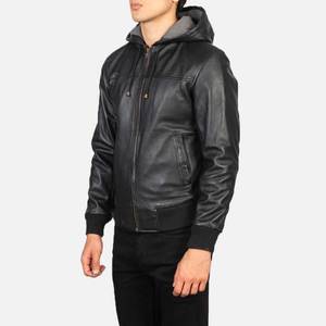 Chaqueta con Capucha de Cuero PU Negra para Hombre, Estilo Motociclista, Cierre de Cremallera, Corte Regular, Color Sólido, para Otoño - Product Image 2