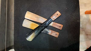 Chausse-pied de buffle véritable de la meilleure qualité avec poignées en bois poli Long chausse-pied de boeuf avec style animal Unique et durable - Product Image 4