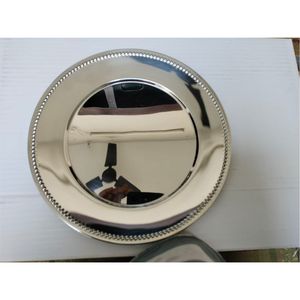 Assiette de présentation ronde en laiton doré antique festonnée, vente en gros, pour décoration de table de mariage et événements de luxe - Product Image 6