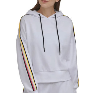 Women Best Quality Hoodie Crop Sweatshirt Long Sleeves Custom Fleece <b>Winter</b> Casual With Pockets Crop <b>Top</b> Hoodie For Women - Product Image 1