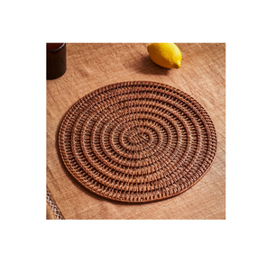 Sous-plat rond en rotin naturel résistant à la chaleur, motif vert, vente en gros, pour assiettes et plats - Product Image 6