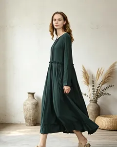 Vestido Midi de Lino y Algodón Verde de Lujo con Cuello Redondo y Manga Larga, Estilo Bohemio, Corte Holgado, para Uso Diario Informal de Verano - Product Image 3