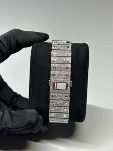 Reloj de Cuarzo para Mujer con Esfera Azul Redonda de Alta Calidad para Bodas y Fiestas, Disponible a un Precio Accesible - Product Image 4