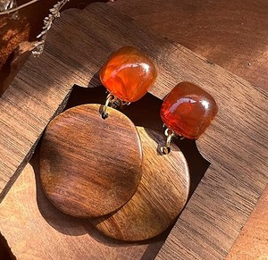 Boucles d'oreilles pendantes artistiques en bois, légères, style bohème, pour usage quotidien et décontracté, bijoux festifs faits à la main pour femmes - Product Image 5