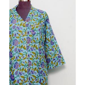 Robe chemise longue à manches larges style kimono, imprimée numériquement, col en V, longueur genou, 100% coton, robe décontractée verte bleue à fleurs avec boutons - Product Image 2