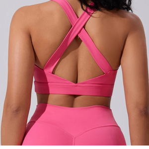 Sujetador deportivo rosa de alto soporte con tirantes anchos y diseño de espalda cruzada para entrenamiento en el gimnasio - Product Image 5