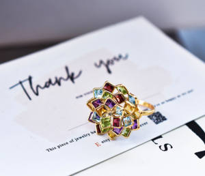 Anillo de Oro de 18k con Mosaico Imperial de Flores en 3D, con Piedras Preciosas y Semipreciosas - Product Image 5