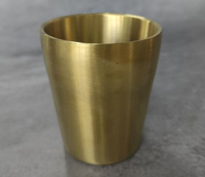 Tasses à boissons individuelles en acier inoxydable style coréen, couleur or et argent, empilables, réutilisables, en métal, pour thé, avec soucoupes - Product Image 1