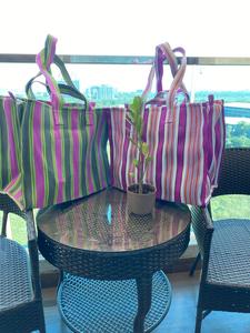 ถุงช้อปปิ้งไนลอน PP ลายขวางขนาดใหญ่เป็นมิตรกับสิ่งแวดล้อมพลาสติกโพลีโพรพิลีนรีไซเคิลแบบยั่งยืนผลิตในอินเดีย - Product Image 3