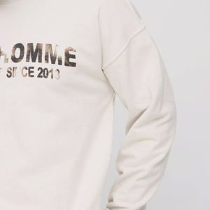 Sudadera con estampado urbano – Estampados llamativos para un look destacado - Product Image 2