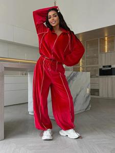 Ensemble de survêtement en velours rouge pour femme, haut zippé à manches longues, pantalon large, coupe ample sportive, toutes saisons, couleur unie - Product Image 1