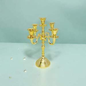 Support de bougie de luxe à cinq bras en aluminium doré poli pour centre de table de mariage et décoration intérieure à prix abordable - Product Image 3