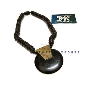 สร้อยคอจี้เขาควายทำด้วยมือเครื่องประดับลูกปัดสไตล์ชนเผ่าเครื่องประดับกระดูกและฮอร์นธรรมชาติสำหรับผู้หญิง - Product Image 1