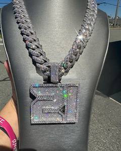 จี้ตัวอักษรทรงเหลี่ยมมรกตประดับเพชรแบบแฮนด์เมดสำหรับแร็ปเปอร์ แฟชั่นประจำวัน เงินแท้ 925 สไตล์ฮิปฮอป ราคาจากโรงงาน - Product Image 5