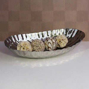 Moderno Plato Decorativo Ovalado de Metal Plateado Acanalado, Libre de BPA, Resistente al Calor, para Servir en Fiestas, con Textura Cromada Larga - Product Image 5
