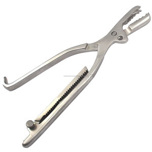 คีมจับกระดูก Farabeuf Lambotte สำหรับศัลยกรรมกระดูกและข้อ ปรับขนาดได้ พร้อมระบบล็อคแบบ Ratchet ทำจากสแตนเลสสตีล ใช้งานด้วยมือ - Product Image 1