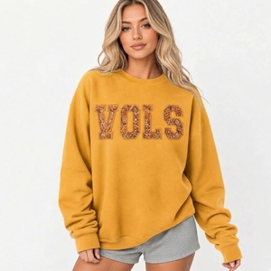 Customize Pink Oversized Crewneck <b>Sweatshirt</b> With Embroidered Vols Letter Design Drop Shoulder And <b>Long</b> Sleeves Crewneck - Product Image 3