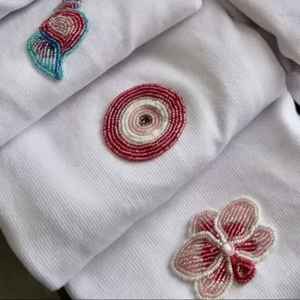 Top corto de algodón acanalado blanco con bordado de cuentas y parche de flamenco, manzana y langosta, sin mangas, para mujer, al mejor precio. - Product Image 6