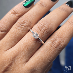 Bague de fiançailles minimaliste en or blanc avec diamant de laboratoire taille Asscher de 0,50 ct, style cathédrale, pour anniversaire et mariage - Product Image 5