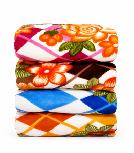 Manta de Polar con Estampado Colorido OS – Manta Cálida y Acogedora para el Invierno - Product Image 3