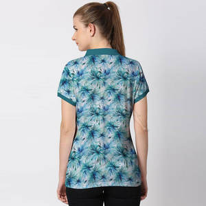 Polo moderne avec fermeture boutonnée et look contemporain épuré, confortable - Product Image 2