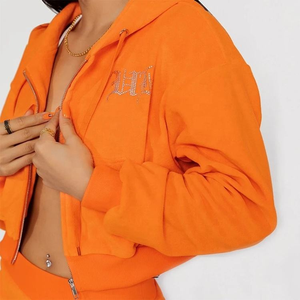 Ensemble 2 pièces en velours imprimé strass pour femme : Sweat à capuche zippé et pantalon droit – Survêtement en velours pour femme - Product Image 4