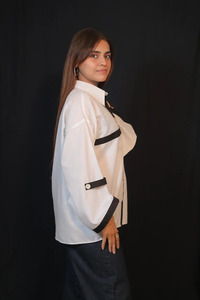 Chemise blanche pour femme à boutons contrastés, manches larges, coupe ample, en popeline, pour un usage quotidien décontracté - Product Image 5