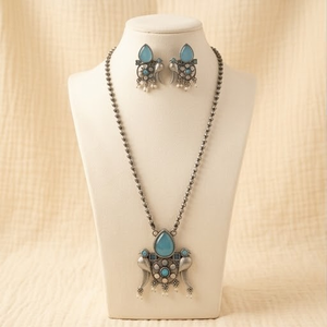 DIVYORO Ensemble collier et boucles d'oreilles ethniques bohèmes pour femmes, plaqué argent oxydé, longueur réglable - Product Image 1