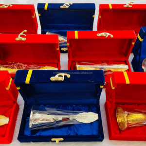 Cloche Rudraksha plaquée or, argent et aluminium avec boîte rouge et bleue – Cadeau de bienvenue, cadeau de naissance, cadeau festif, cadeau de mariage - Product Image 2