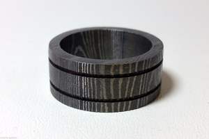 Anillo de boda unisex de acero de Damasco hecho a mano para hombre, anillo de compromiso de fabricante de cuchillos, herramienta manual personalizada. - Product Image 4