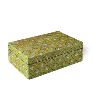 Caja decorativa de almacenamiento de joyas de recuerdo de madera con color esmaltado para joyas de niñas y mujeres - Product Image 4