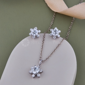 Pendentif et boucle d'oreille en forme de fleur de diamant rond de 4,50 ct en or massif 10K 14K 18K Cadeau d'anniversaire de mariage - Product Image 4
