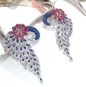 Pendientes de Lujo de Alta Calidad, Plateados, Modernos, de Latón Brillante, con un Toque Distintivo, para Mujer, Ideales para Fiestas y Eventos Nocturnos - Product Image 3