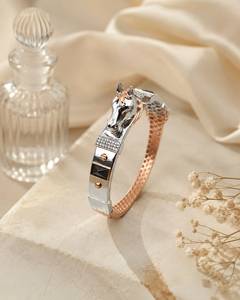Bracelet manchette en argent 925 plaqué or rose avec breloque tête de cheval et incrustation de zircon, idéal pour un cadeau de fête - Product Image 2