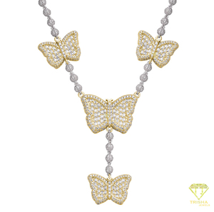 Collier papillon de luxe avec quatre motifs papillon brillants et sections ornées de perles, mode féminine glamour - Product Image 4