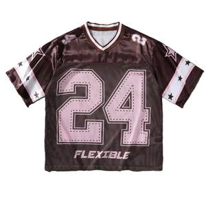 Maillot de football américain oversize Y2K rose et marron en mesh, style universitaire streetwear, avec numéro graphique, col en V, personnalisable OEM en gros - Product Image 2