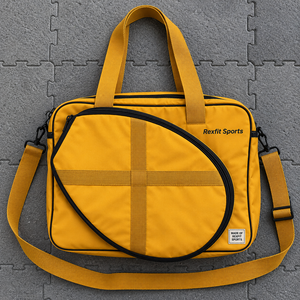 Sac de raquette de squash jaune moutarde zippé, équipement sportif personnalisé avec poche avant et poignées de transport pour clubs et entraînements - Product Image 1