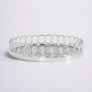 Juego de bandejas metálicas contemporáneas con diseño apilable, artesanía de diseño moderno, Zahid Exports, para uso en el hogar, hoteles y restaurantes. - Product Image 1