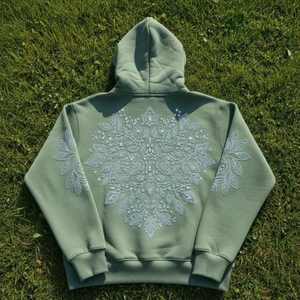 Sudadera con Capucha Oversize de Lujo Verde Salvia con Pedrería, Diseño Floral de Cristal y Cuentas, para Hombre y Mujer, Estilo Urbano, 2026 - Product Image 3